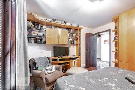 Casa para alugar com 330m², 4 quartos e 4 vagas3º Dormitório