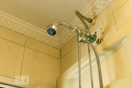 Apartamento à venda com 53m², 2 quartos e 1 vagaDetalhe do Banheiro Social - Chuveiro