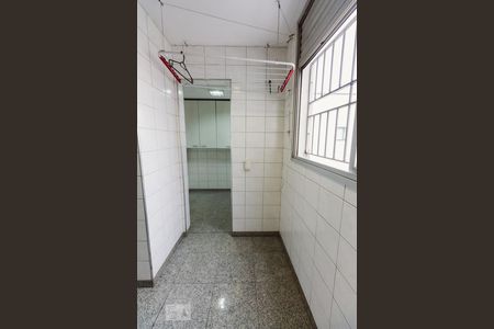 Apartamento à venda com 230m², 4 quartos e 3 vagasLavanderia