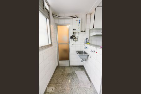 Apartamento à venda com 230m², 4 quartos e 3 vagasLavanderia