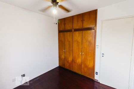 Apartamento à venda com 230m², 4 quartos e 3 vagasQuarto 2