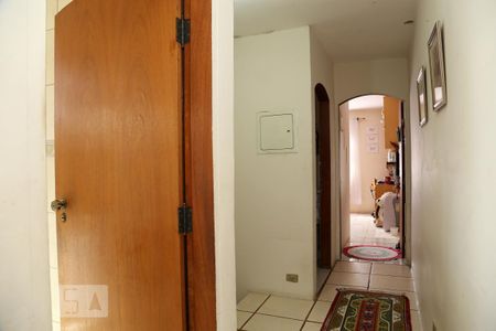 Casa à venda com 190m², 3 quartos e 2 vagasCorredor