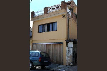 Casa à venda com 190m², 3 quartos e 2 vagasFachada