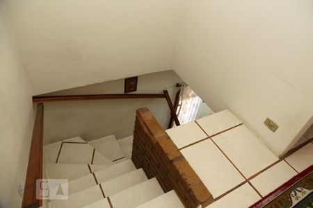 Casa à venda com 190m², 3 quartos e 2 vagasEscada