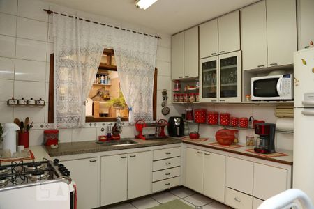 Casa à venda com 190m², 3 quartos e 2 vagasCozinha