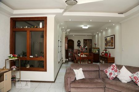 Sala de casa à venda com 3 quartos, 190m² em Jardim Kuabara, Taboão da Serra