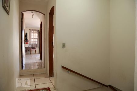 Casa à venda com 190m², 3 quartos e 2 vagasCorredor