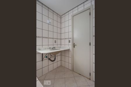 Apartamento à venda com 107m², 2 quartos e 1 vaga Apartamento à venda com 107m², 2 quartos e 1 vagaBanheiro da Suíte