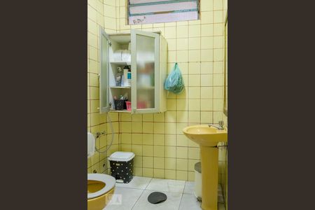 Banheiro Social de casa à venda com 3 quartos, 60m² em Santa Paula, São Caetano do Sul