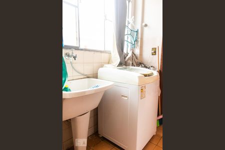 Apartamento à venda com 98m², 3 quartos e 2 vagas Apartamento à venda com 98m², 3 quartos e 2 vagasÁrea de Serviço