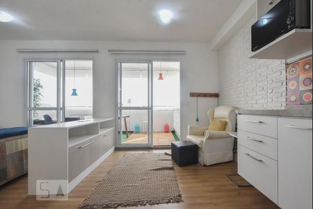 Sala de kitnet/studio para alugar com 1 quarto, 42m² em Jardim Novo Santo Amaro, São Paulo