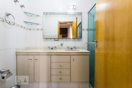 Apartamento à venda com 105m², 3 quartos e 2 vagasBanheiro da Suíte