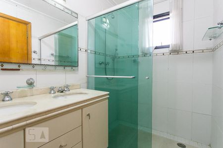 Apartamento à venda com 105m², 3 quartos e 2 vagasBanheiro da Suíte
