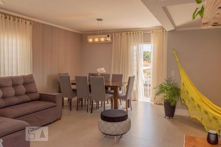 Sala de casa para alugar com 5 quartos, 596m² em Jardim Oriental, São Paulo