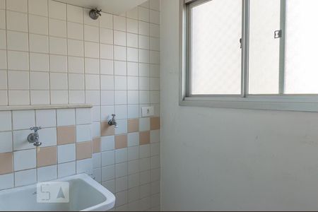 Apartamento à venda com 68m², 3 quartos e 1 vagaÁrea de Serviço