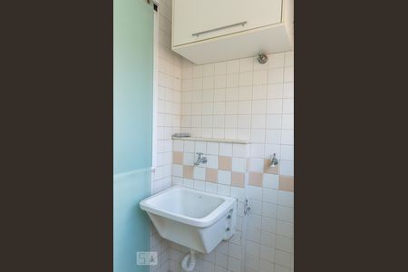 Apartamento à venda com 68m², 3 quartos e 1 vagaÁrea de Serviço