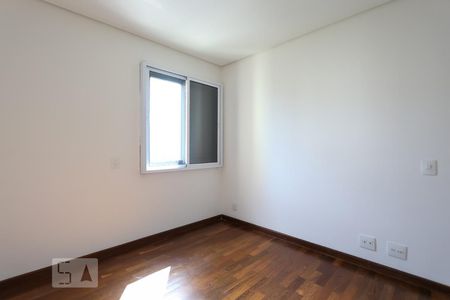 Apartamento para alugar com 116m², 2 quartos e 2 vagas Apartamento para alugar com 116m², 2 quartos e 2 vagasQuarto