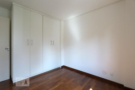 Apartamento para alugar com 116m², 2 quartos e 2 vagas Apartamento para alugar com 116m², 2 quartos e 2 vagasQuarto