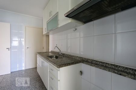 Apartamento para alugar com 116m², 2 quartos e 2 vagas Apartamento para alugar com 116m², 2 quartos e 2 vagasCozinha