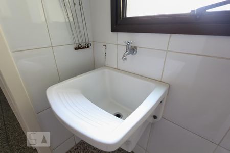 Apartamento para alugar com 116m², 2 quartos e 2 vagas Apartamento para alugar com 116m², 2 quartos e 2 vagasÁrea de serviço