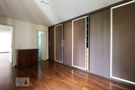 Apartamento para alugar com 116m², 2 quartos e 2 vagas Apartamento para alugar com 116m², 2 quartos e 2 vagasSuíte