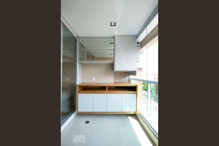 Sala/Cozinha - Varanda de kitnet/studio para alugar com 1 quarto, 36m² em Pinheiros, São Paulo