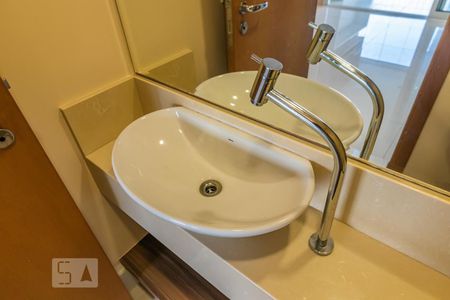 Detalhe do Lavabo de apartamento para alugar com 3 quartos, 123m² em Tamboré, Santana de Parnaíba