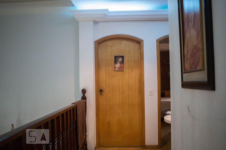 Casa à venda com 677m², 5 quartos e 8 vagasCorredor