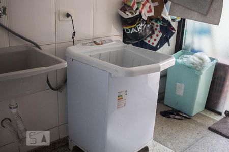 Casa à venda com 677m², 5 quartos e 8 vagasLavanderia