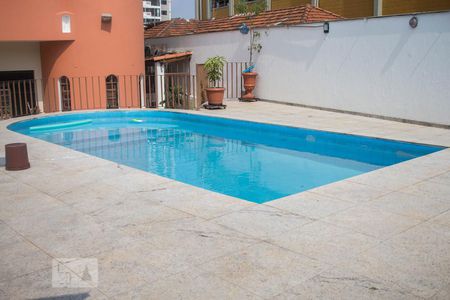 Casa à venda com 677m², 5 quartos e 8 vagasPiscina