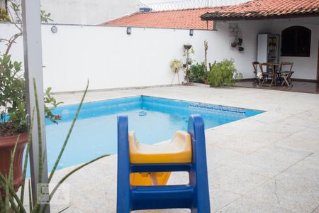 Casa à venda com 677m², 5 quartos e 8 vagasPiscina
