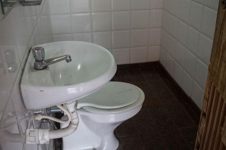 Casa à venda com 677m², 5 quartos e 8 vagasBanheiro da Área de Lazer