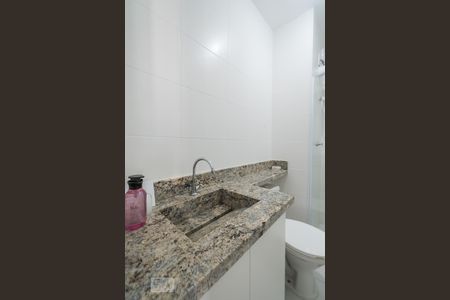 Apartamento à venda com 33m², 2 quartos e sem vagaBanheiro