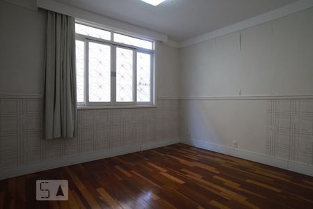 Casa à venda com 565m², 4 quartos e 3 vagasQuarto 2