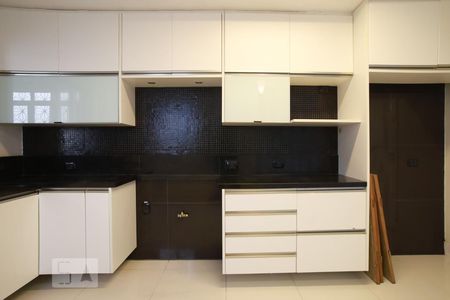 Casa à venda com 565m², 4 quartos e 3 vagasCozinha