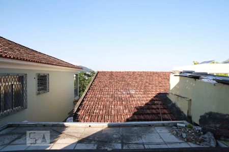 Casa à venda com 565m², 4 quartos e 3 vagasQuarto 4 Externo Vista