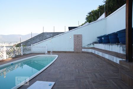 Casa à venda com 565m², 4 quartos e 3 vagasPiscina
