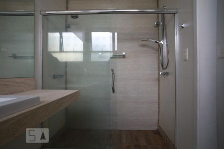 Casa à venda com 565m², 4 quartos e 3 vagasBanheiro Suíte