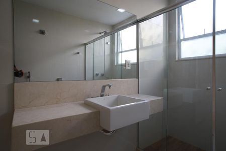Casa à venda com 565m², 4 quartos e 3 vagasBanheiro Social