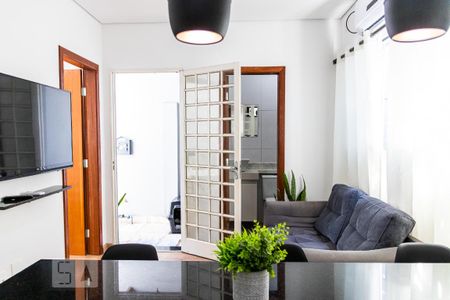 Sala de kitnet/studio para alugar com 1 quarto, 50m² em Jaraguá, Belo Horizonte