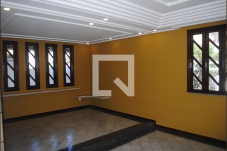 Sala  de casa de condomínio para alugar com 6 quartos, 230m² em Stiep, Salvador