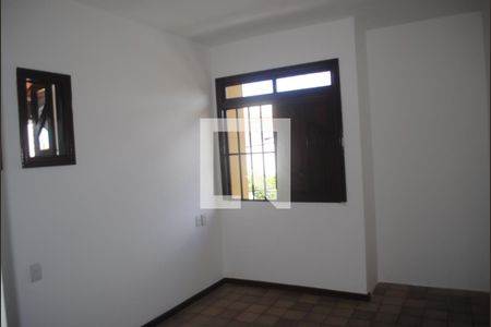 Suíte  de casa de condomínio para alugar com 6 quartos, 230m² em Stiep, Salvador