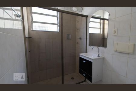 Apartamento para alugar com 60m², 2 quartos e sem vagaBanheiro