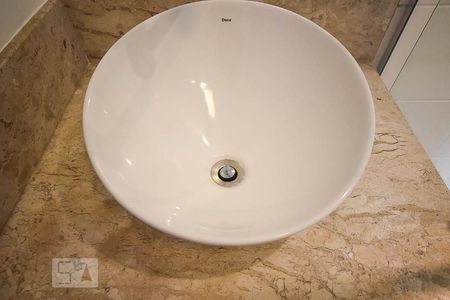 Apartamento à venda com 68m², 2 quartos e 1 vaga Apartamento à venda com 68m², 2 quartos e 1 vagaPia do banheiro