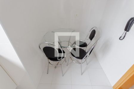 Apartamento para alugar com 72m², 2 quartos e 2 vagasCozinha