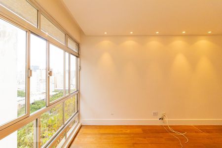 Sala - Janela de apartamento para alugar com 2 quartos, 96m² em Higienópolis, São Paulo