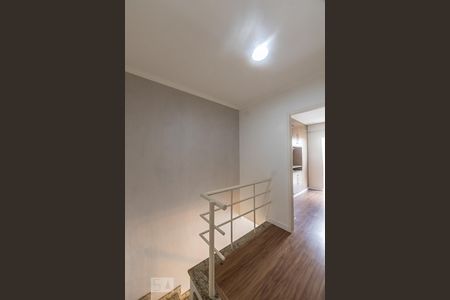 Corredor de casa de condomínio à venda com 2 quartos, 96m² em Vila Ema, São Paulo