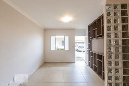 Sala de casa de condomínio para alugar com 2 quartos, 96m² em Vila Ema, São Paulo