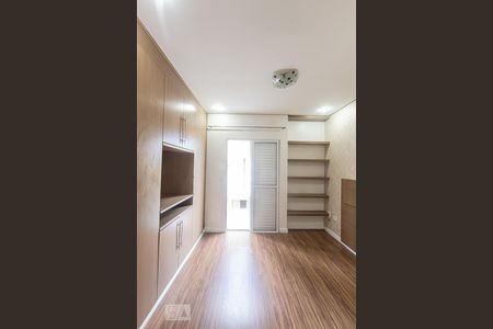 Suite 1 de casa de condomínio à venda com 2 quartos, 96m² em Vila Ema, São Paulo
