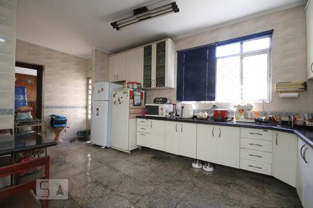 Casa à venda com 361m², 4 quartos e 3 vagasCozinha